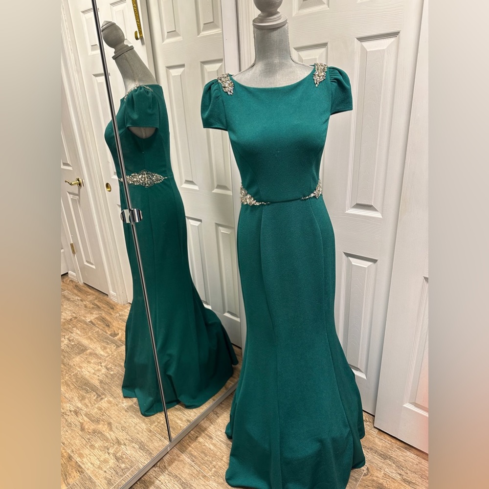 NWT Mignon Emerald Gown Dress Sz 8
